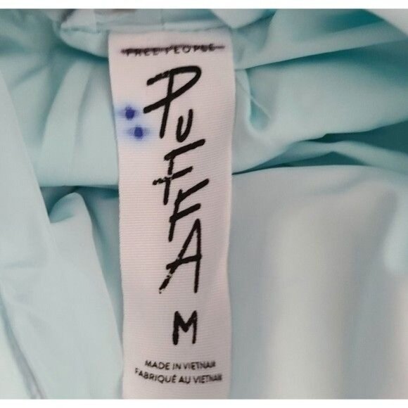 Free People Ella Puffer Jacket Sz M Blue Button Front Pockets Cozy NWT $168 - Picture 3 of 14